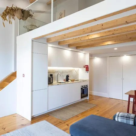 Stylish Duplex With Balcony In By Lovelystay Apartmán