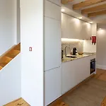 Stylish Duplex With Balcony In By Lovelystay * بورتو
