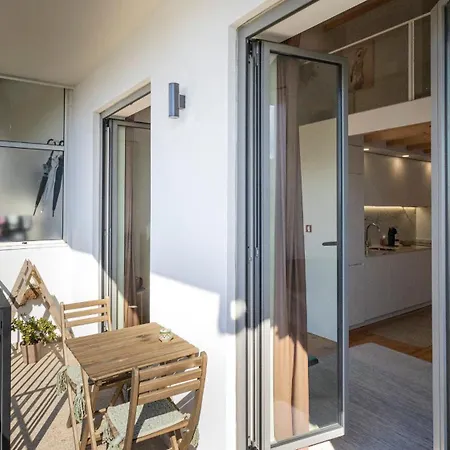 Stylish Duplex With Balcony In By Lovelystay *