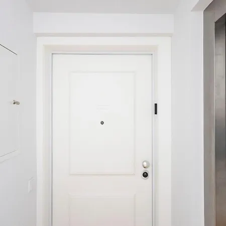 Stylish Duplex With Balcony In By Lovelystay