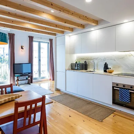 Stylish Duplex With Balcony In By Lovelystay Апартаменты Порту
