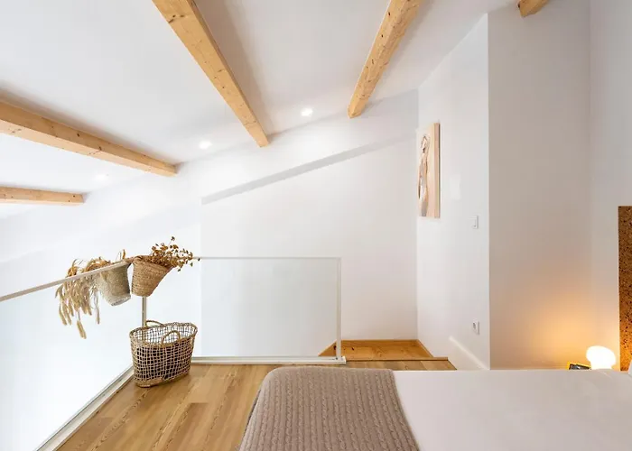 Stylish Duplex With Balcony In By Lovelystay 公寓 *