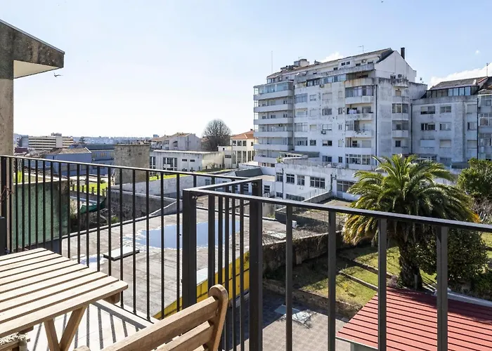 Stylish Duplex With Balcony In By Lovelystay 波尔图