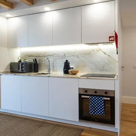Stylish Duplex With Balcony In By Lovelystay Appartement Porto