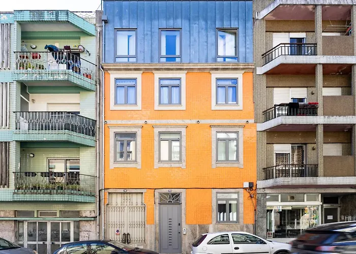 Stylish Duplex With Balcony In By Lovelystay Διαμέρισμα